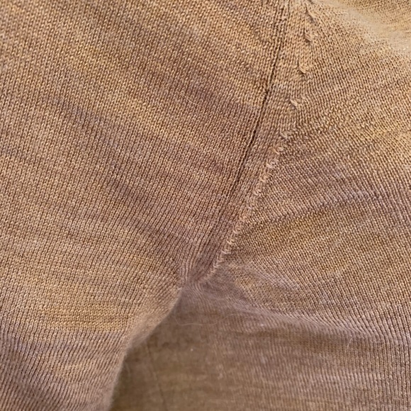 Banana Republic Beige Wool V-Neck Sweater - Picture 6 of 13